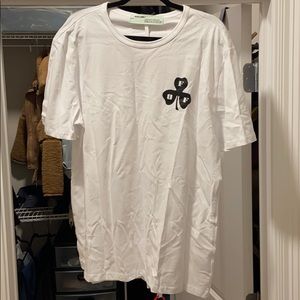 Off white t shirt